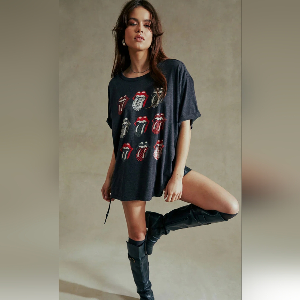 NWT Chaser One Size Rolling Stones Graphic Tee